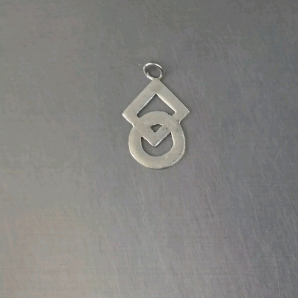 Any3 for$25💥925 Silver Charm.                             E5